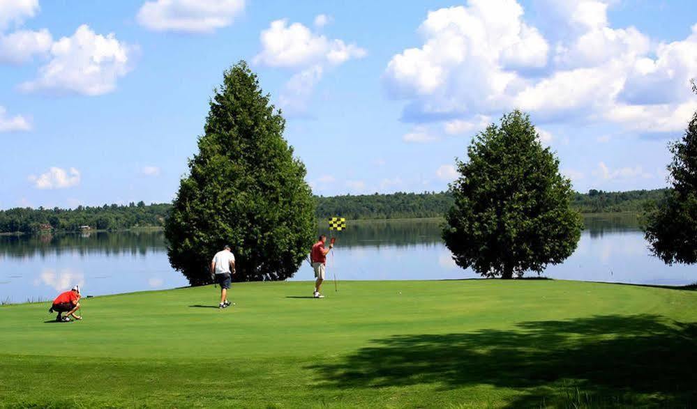 Highlands Four Season Resort Calabogie Екстер'єр фото