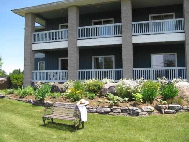 Highlands Four Season Resort Calabogie Екстер'єр фото